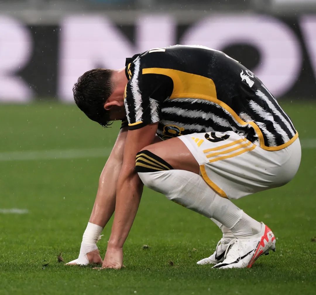 体育2022年06月12日《体育新闻》完整版